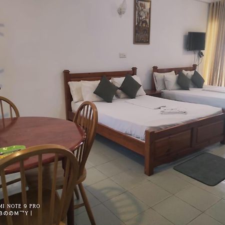 Oasis Beach Resort Negombo Exteriér fotografie