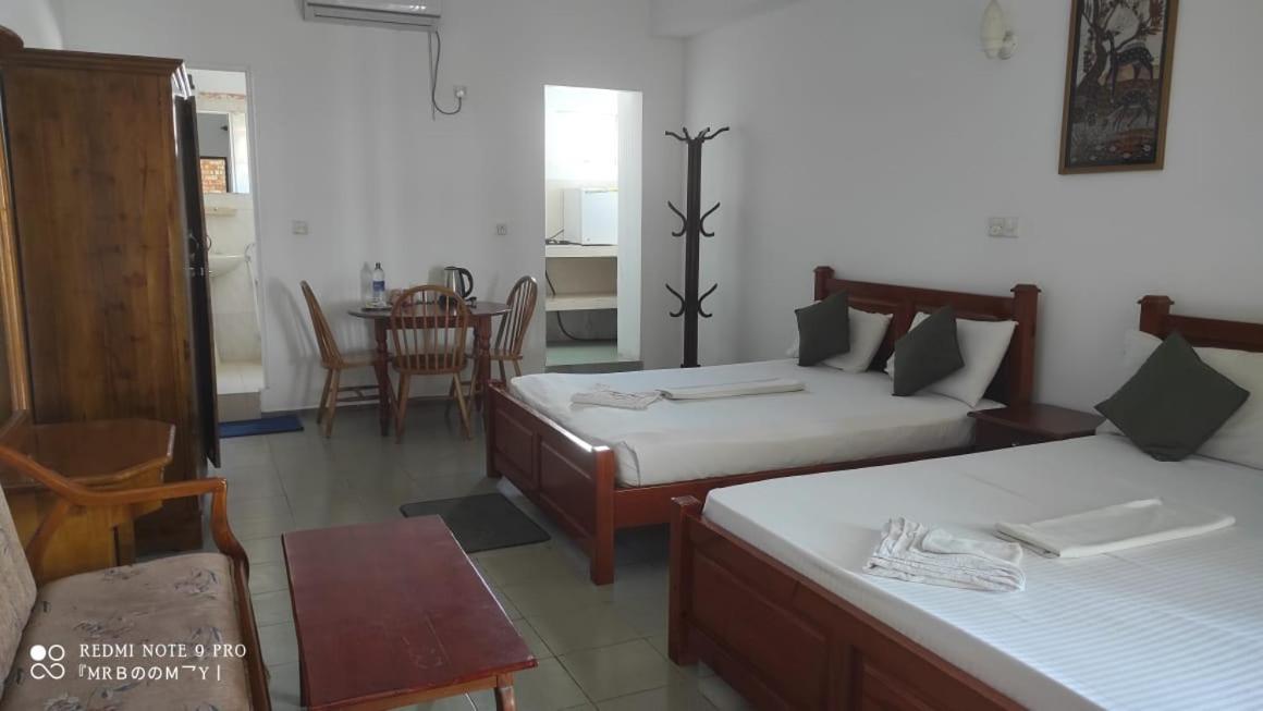 Oasis Beach Resort Negombo Exteriér fotografie